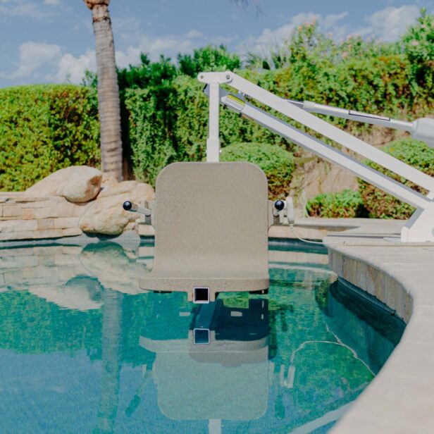 Aqua Creek Admiral Pool Lift™
