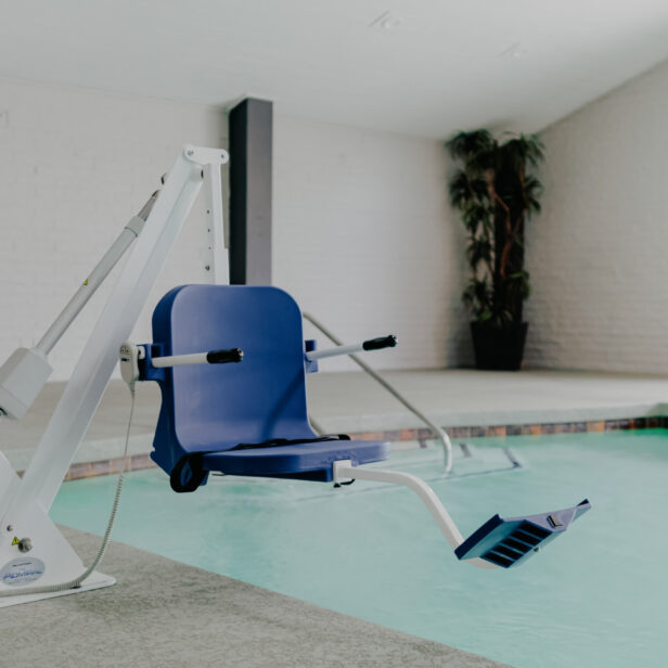 Aqua Creek Admiral Pool Lift™
