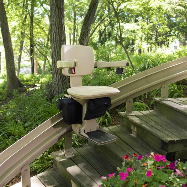 Bruno Elite Outdoor Curved