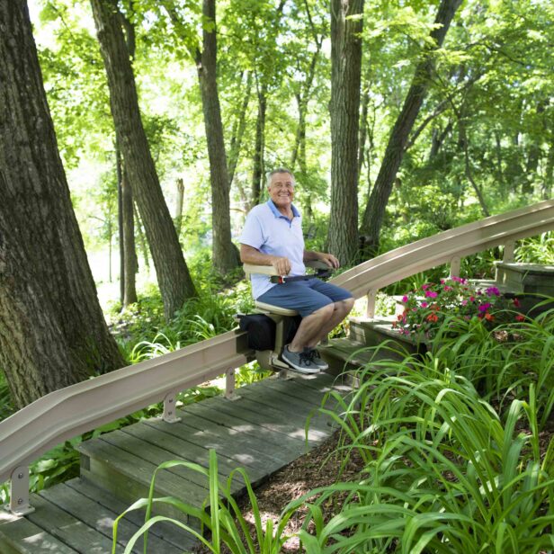 Bruno Elite Outdoor Curved