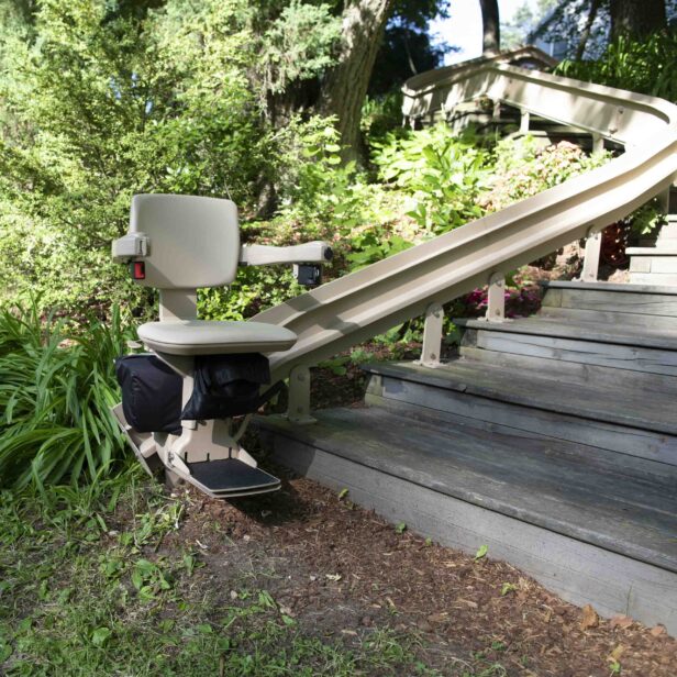Bruno Elite Outdoor Curved